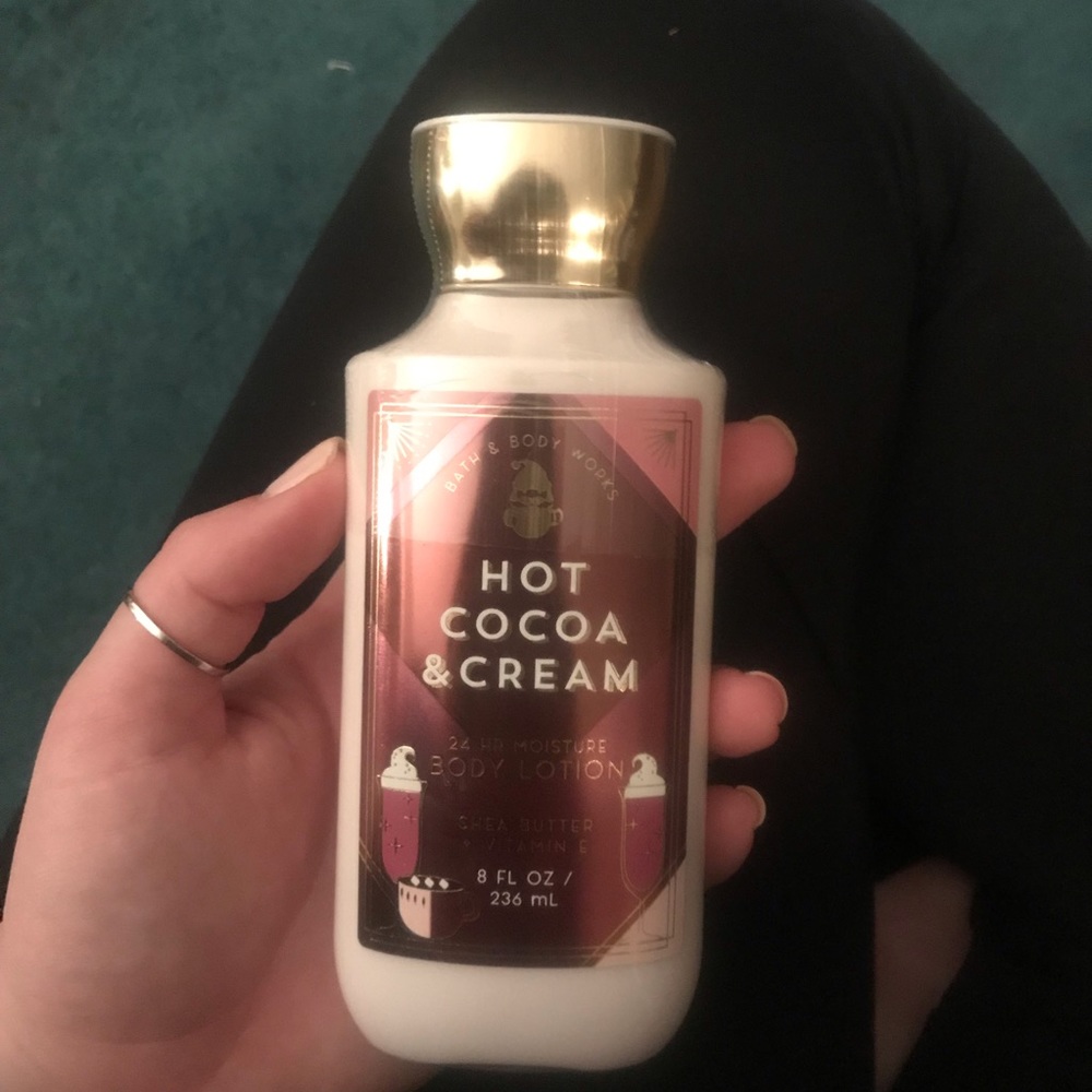 Hot cocoa and cream lotion bath and body works